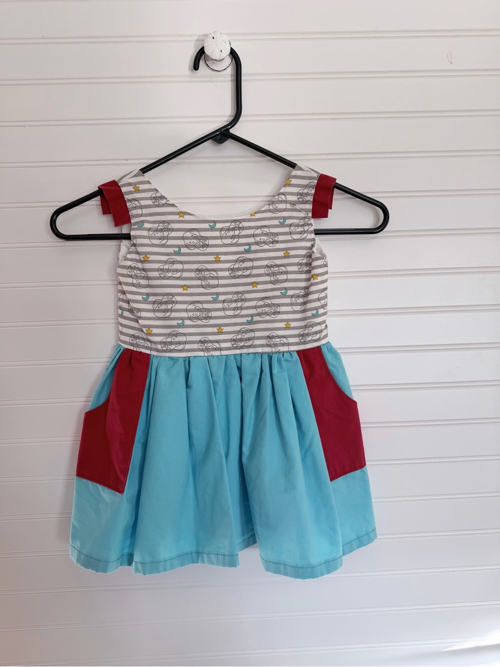 Kidcycleco Boutique Dumbo print Pocket dress with bow back size 24m/2T